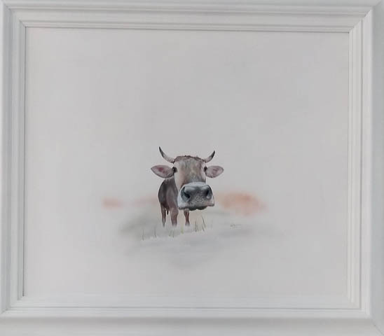 braune Kuh auf weißem Hintergrund